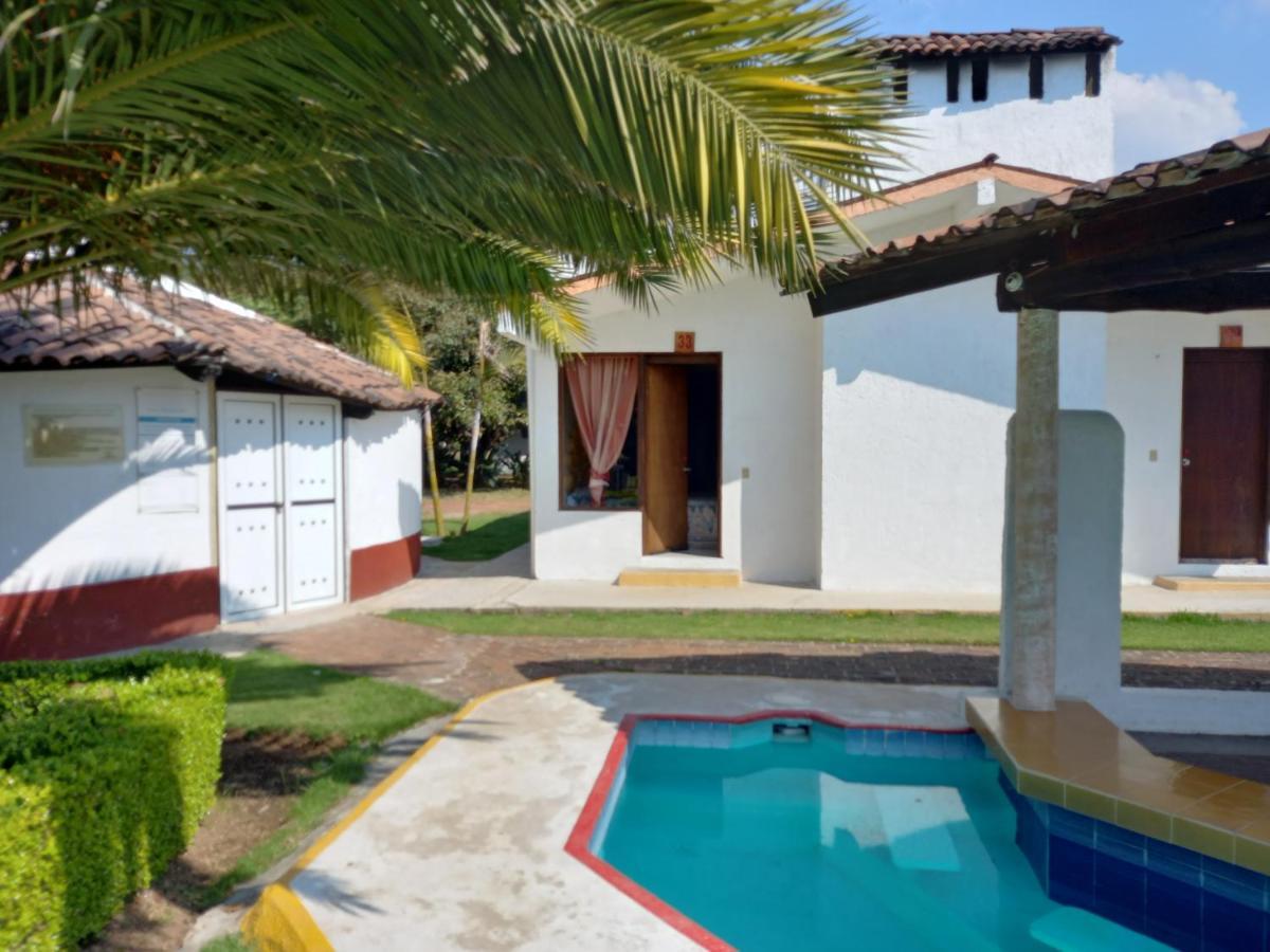 Hm Hotel El Rancho Las Margaritas Valle de Bravo Extérieur photo